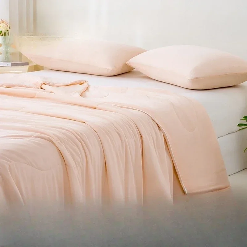 Cool Silk Lightweight Summer Quilt - Image 10