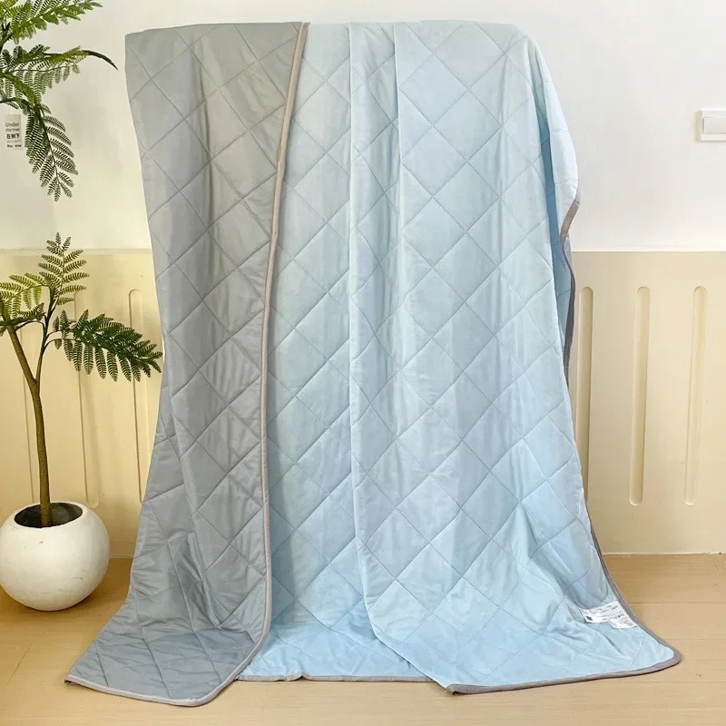 Ice Silk Thin Summer Quilt - Image 3